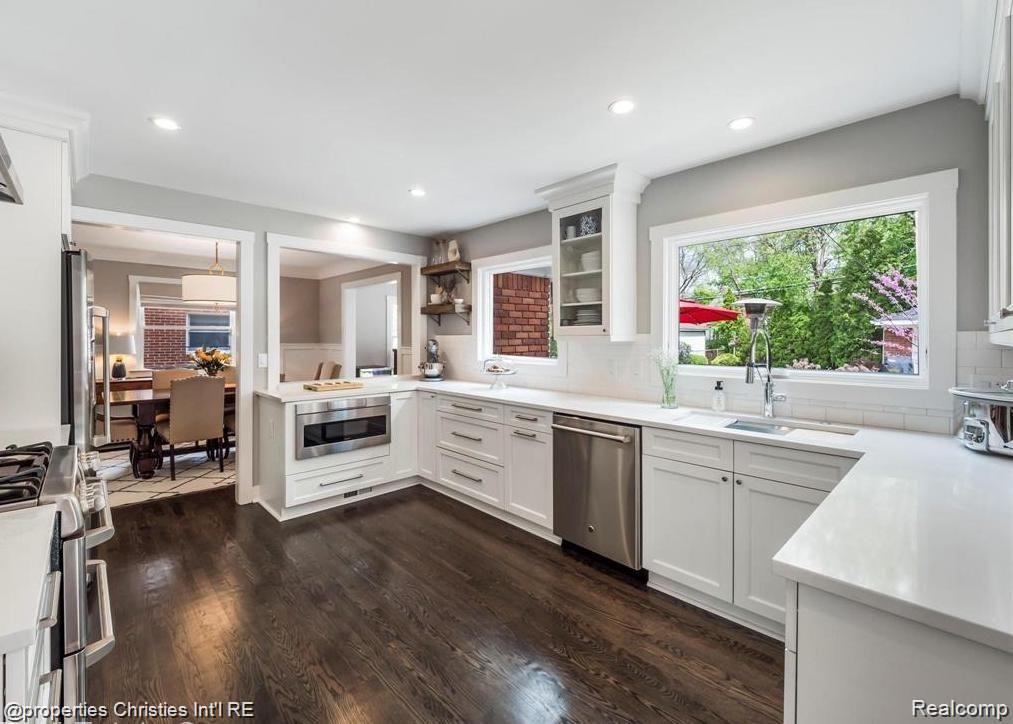 1000 NORTHLAWN BOULEVARD