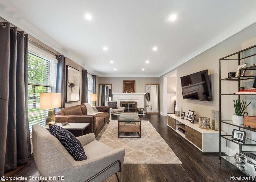 1000 NORTHLAWN BOULEVARD