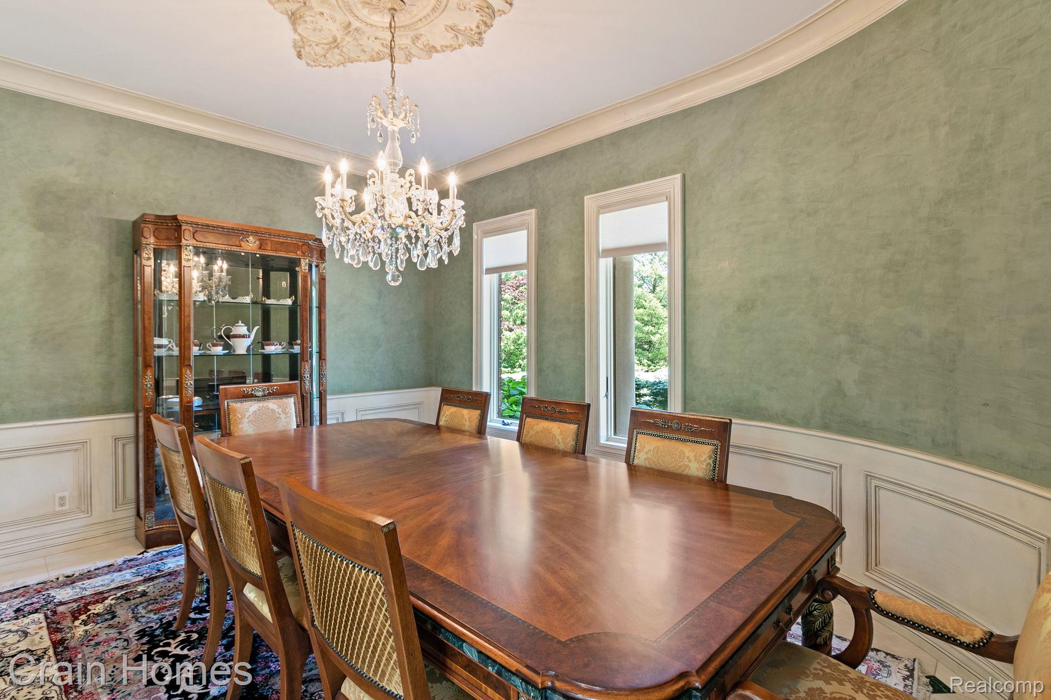 255 CAMELOT WAY