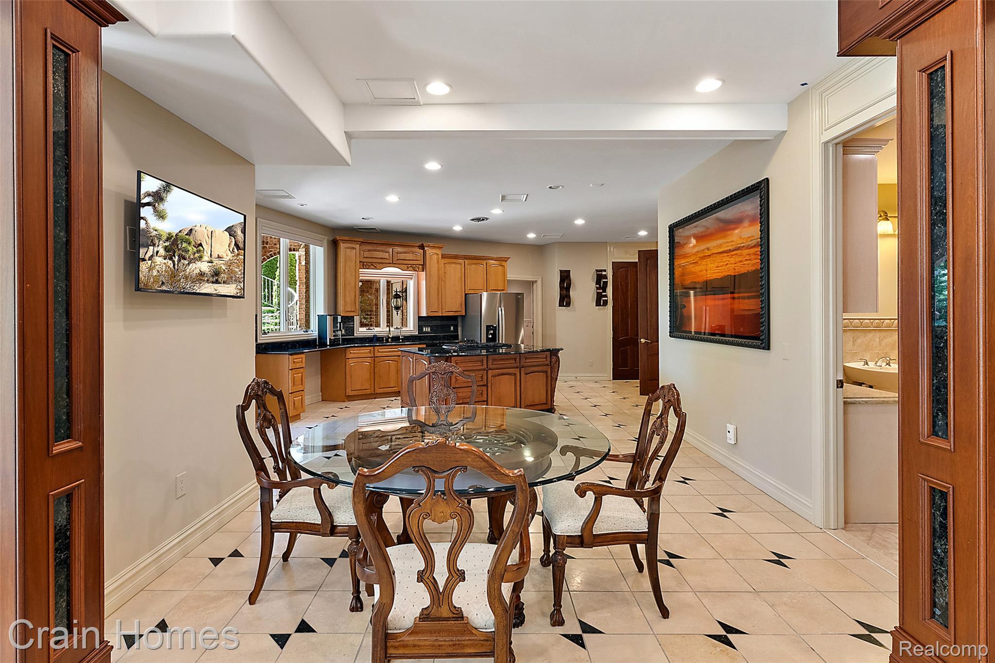 255 CAMELOT WAY
