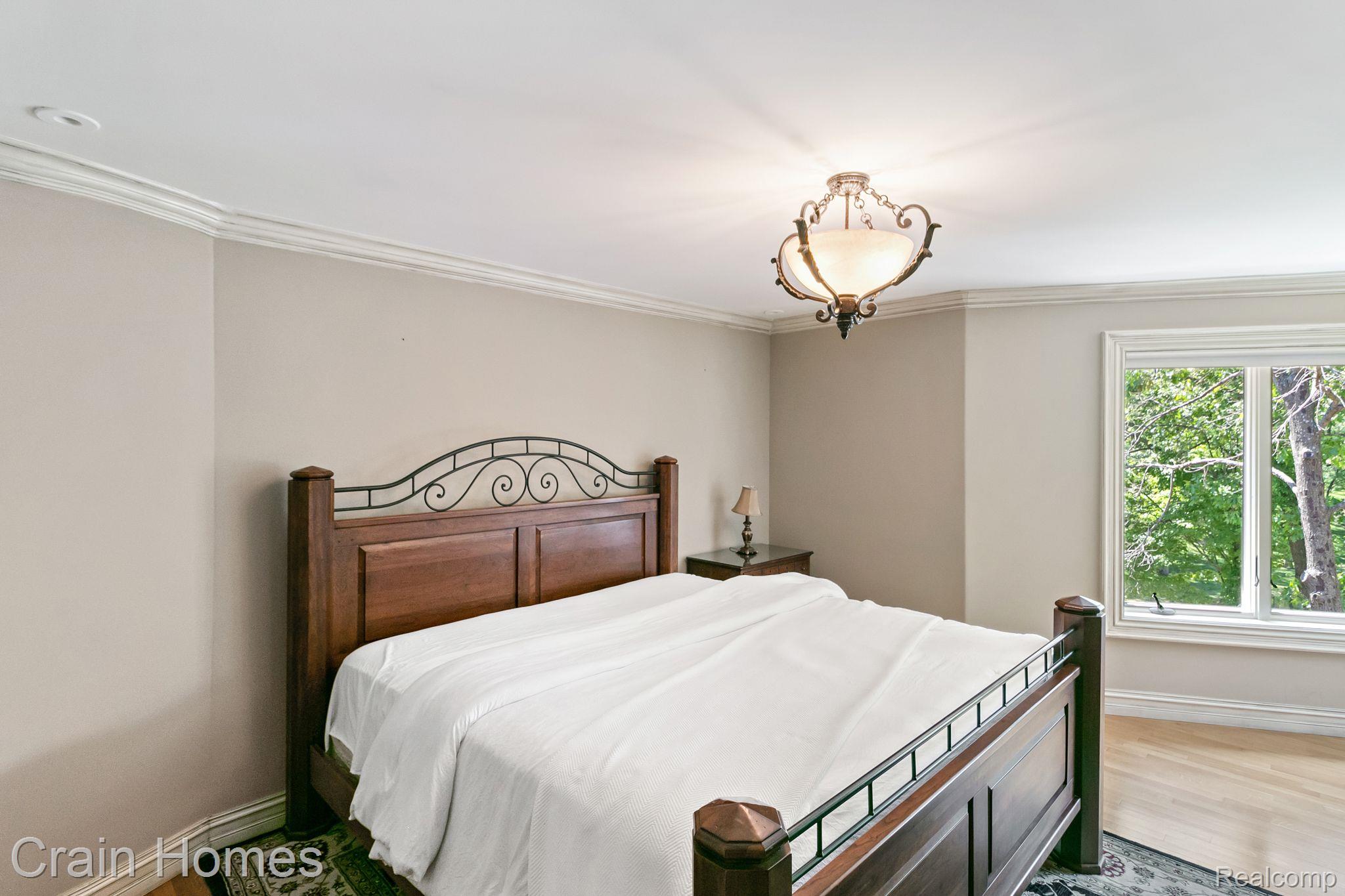 255 CAMELOT WAY