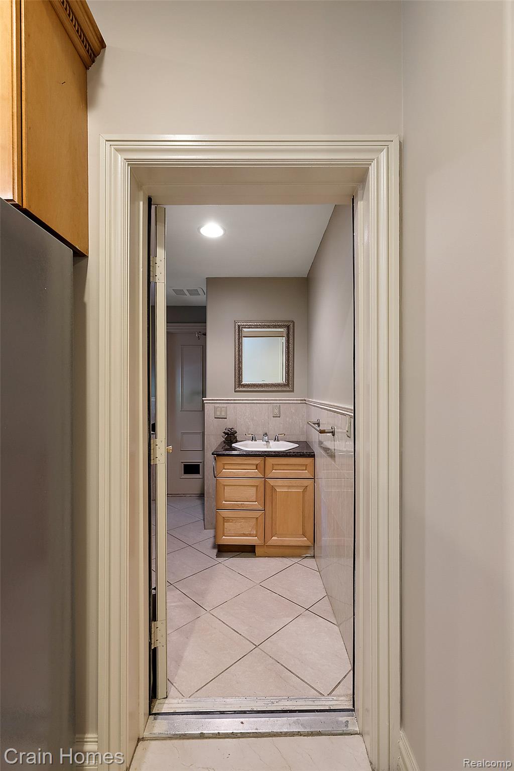 255 CAMELOT WAY