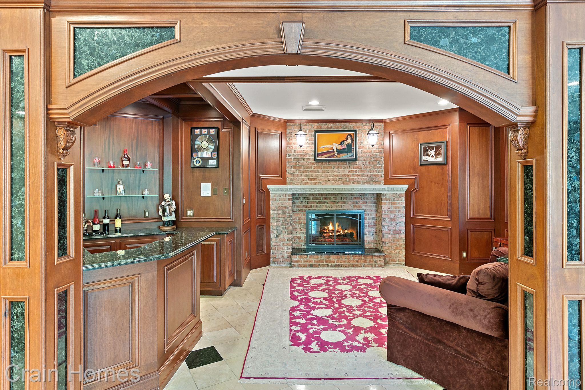 255 CAMELOT WAY