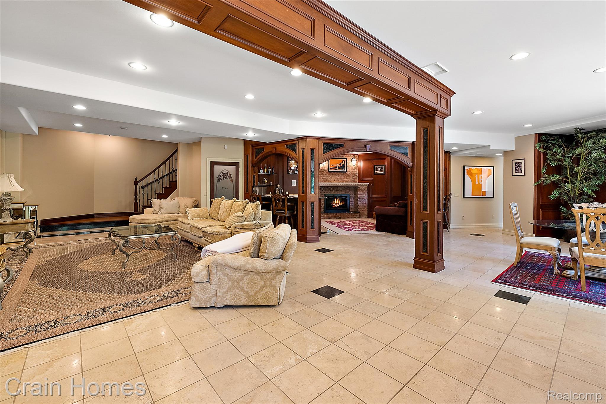 255 CAMELOT WAY