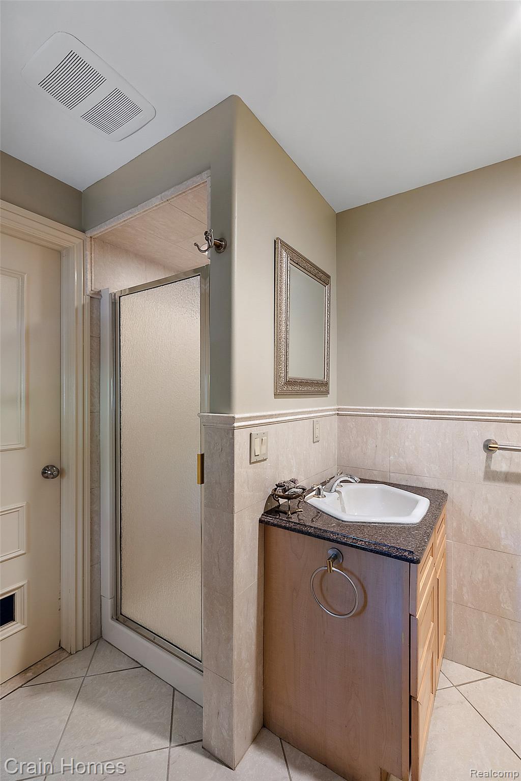 255 CAMELOT WAY