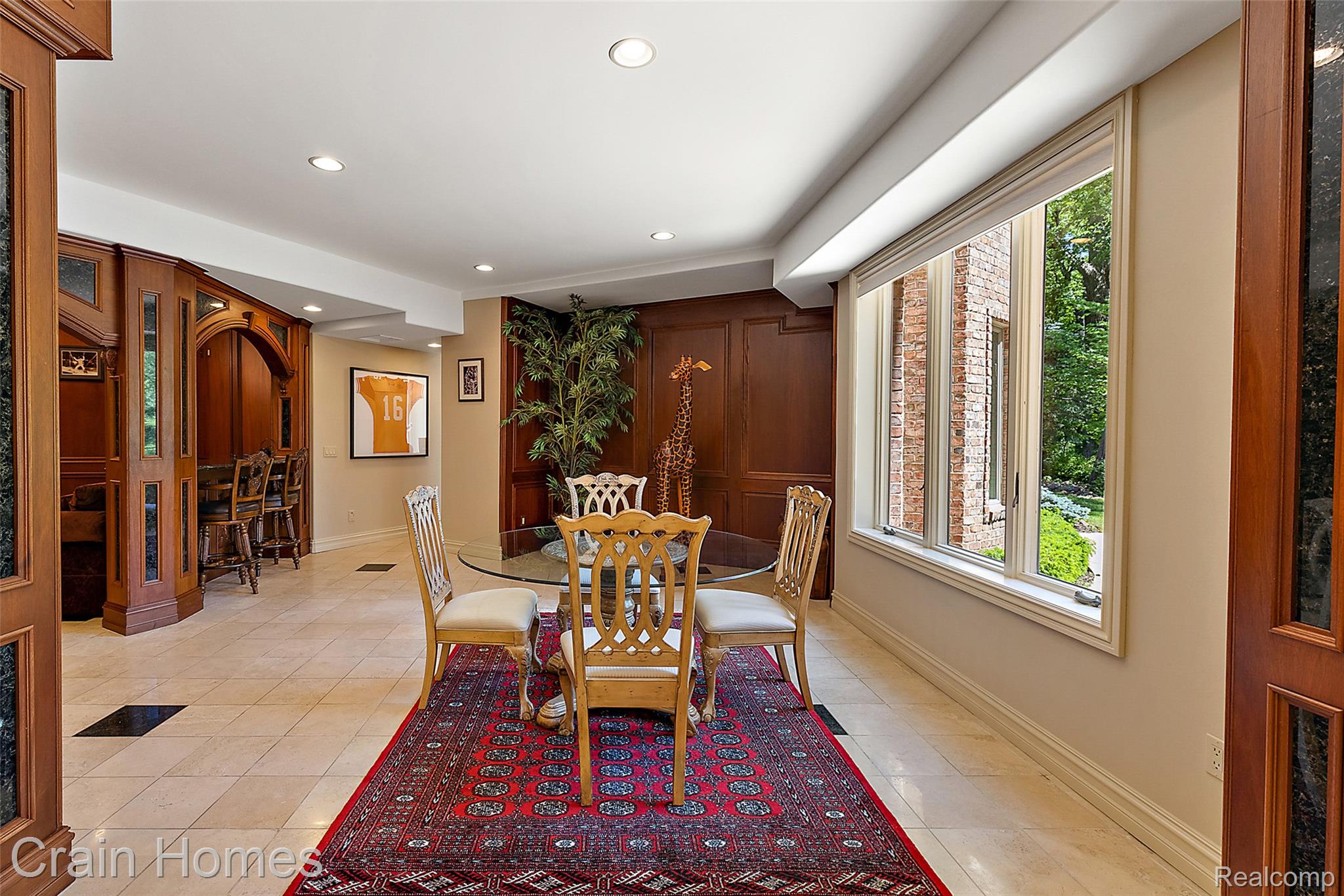 255 CAMELOT WAY