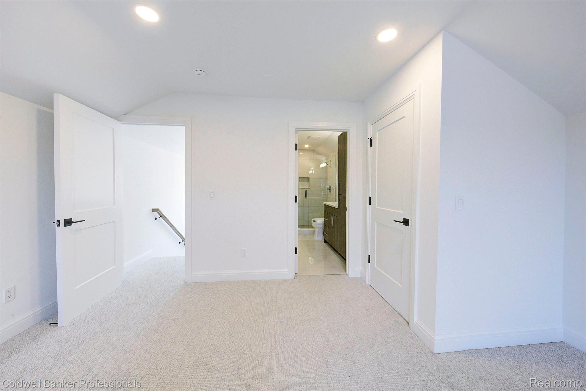 2663 DORCHESTER ROAD