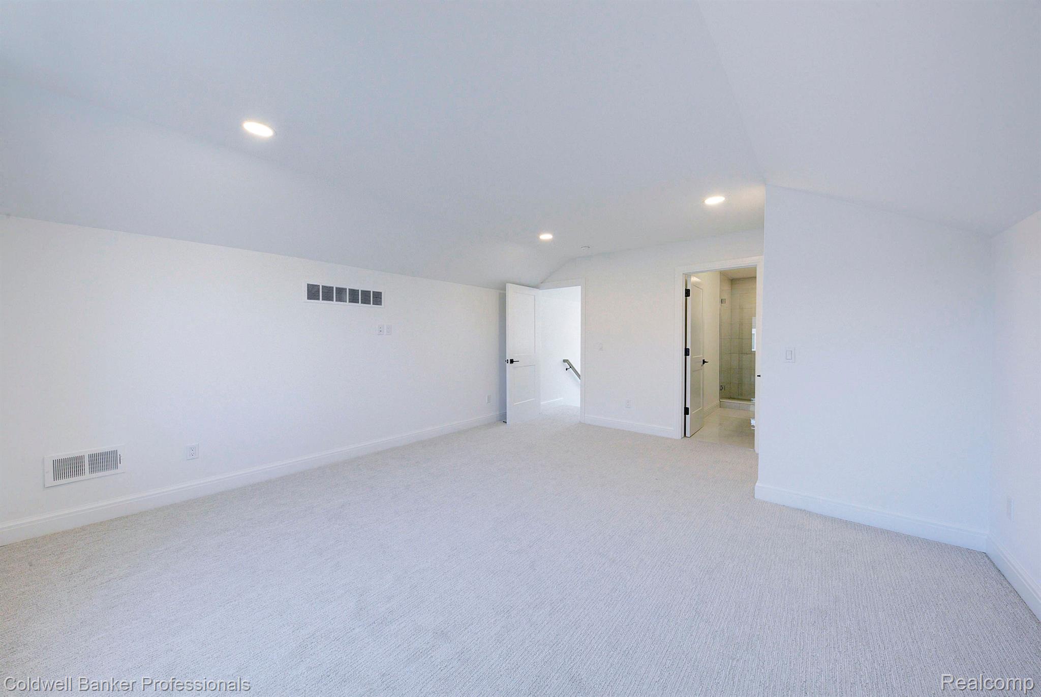 2663 DORCHESTER ROAD