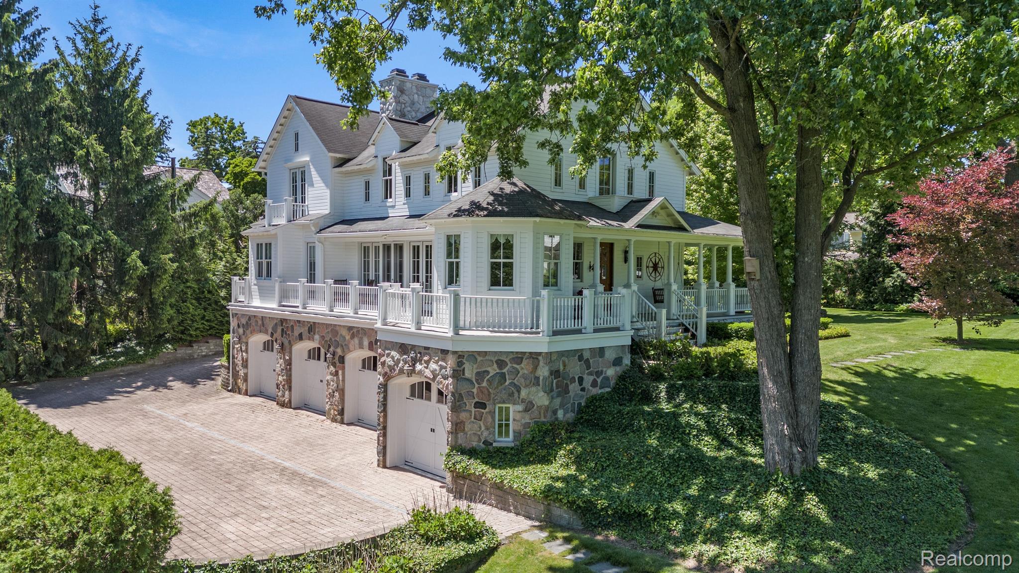 1502 OLD SALEM COURT