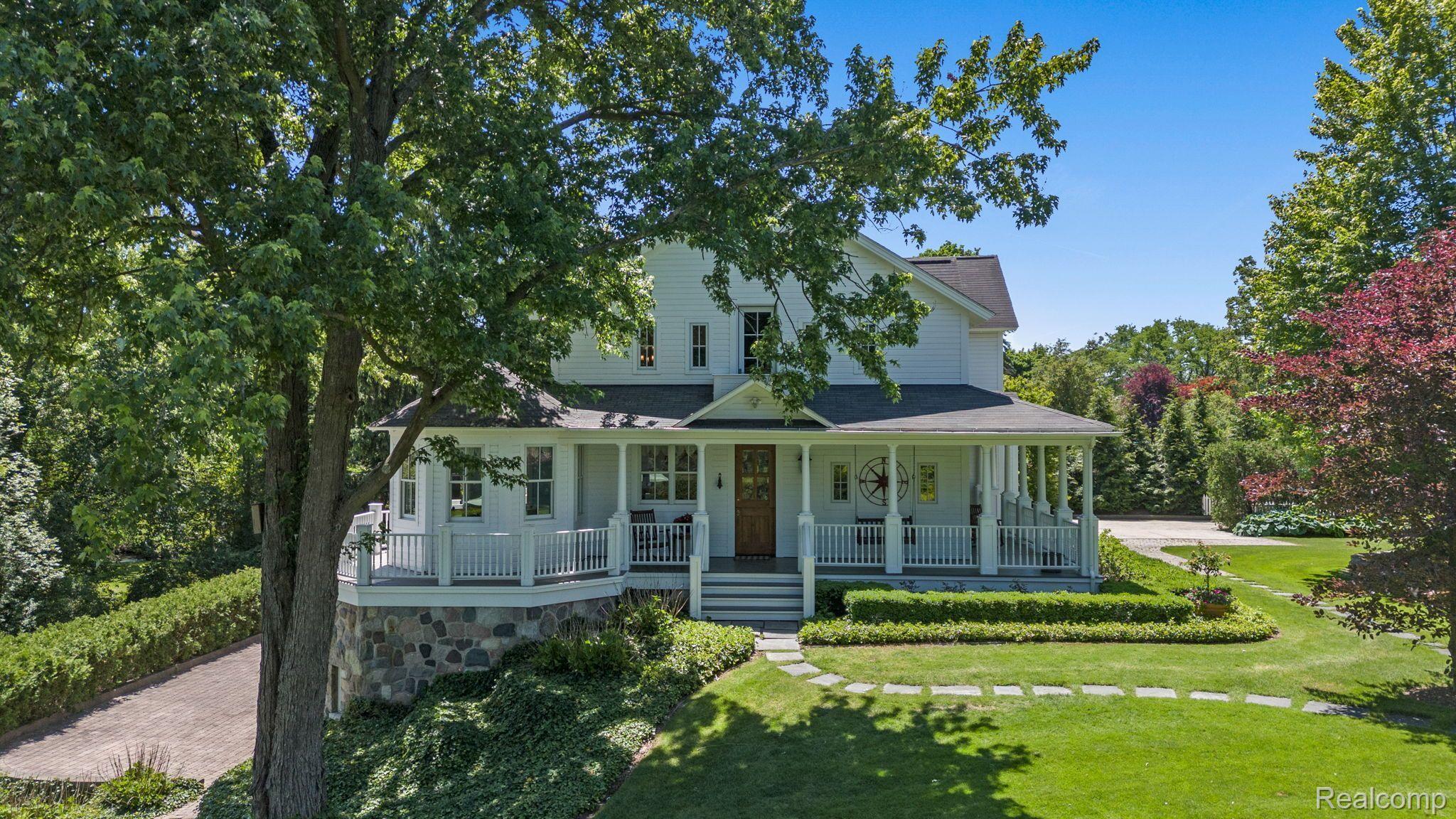 1502 OLD SALEM COURT