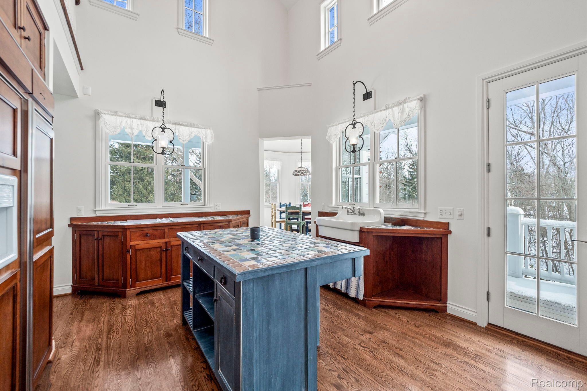 1502 OLD SALEM COURT
