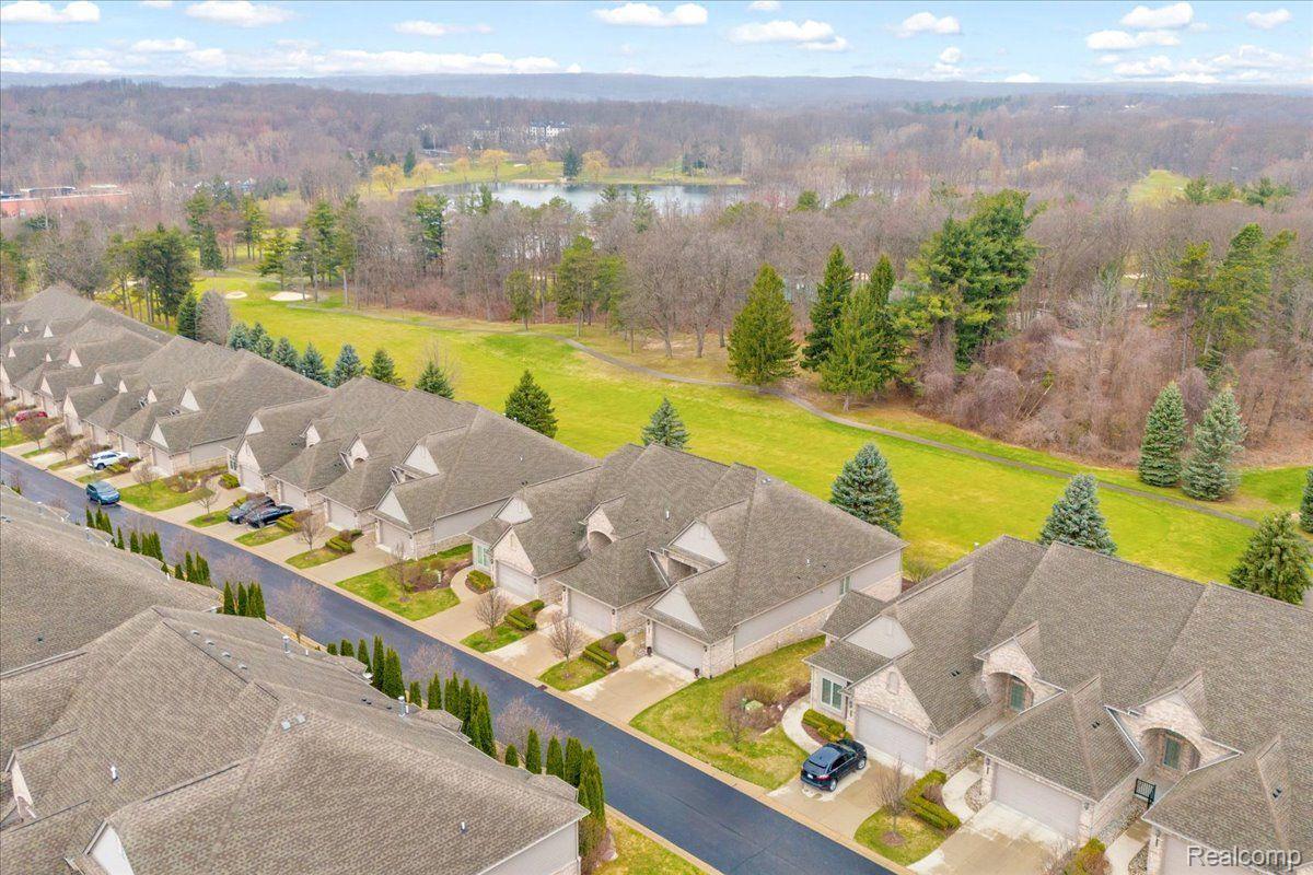 5808 KNOB HILL CIRCLE