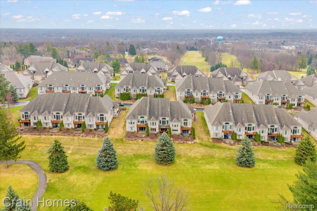 5808 KNOB HILL CIRCLE