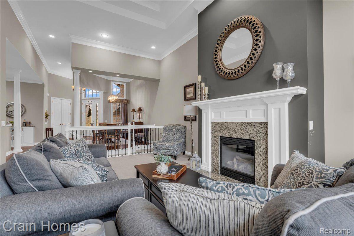 5808 KNOB HILL CIRCLE