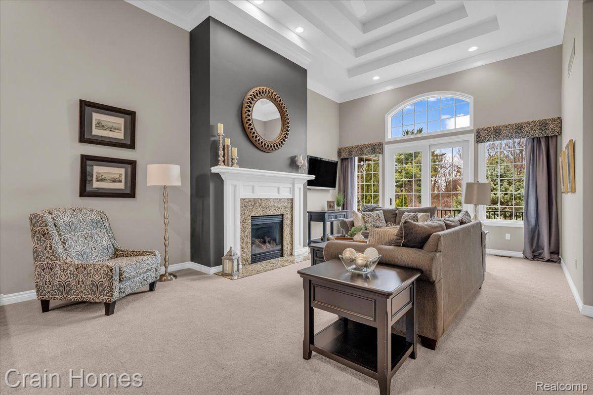 5808 KNOB HILL CIRCLE