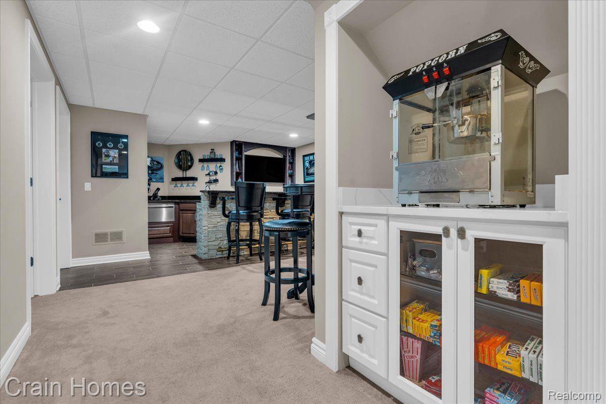 5808 KNOB HILL CIRCLE