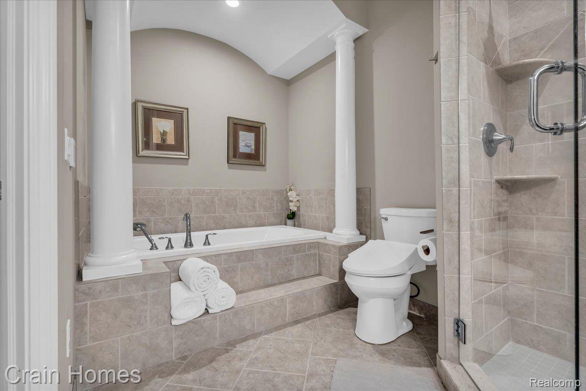 5808 KNOB HILL CIRCLE