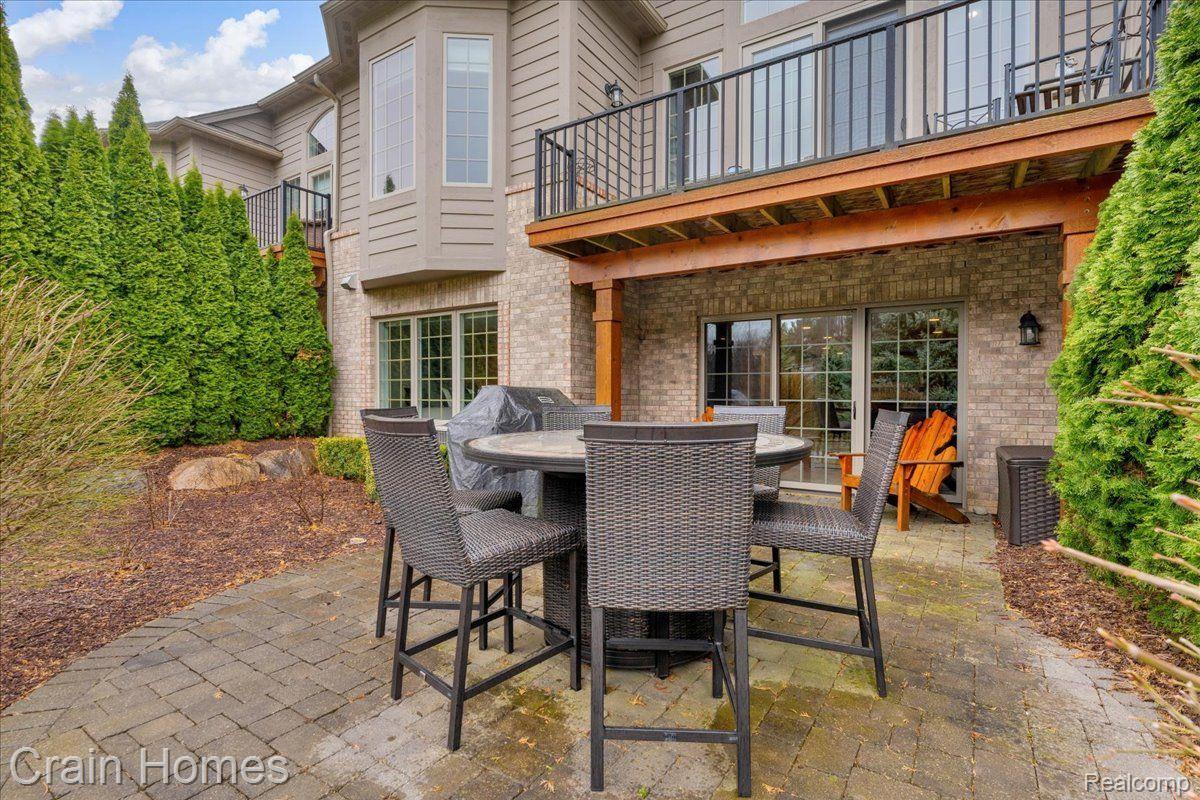 5808 KNOB HILL CIRCLE