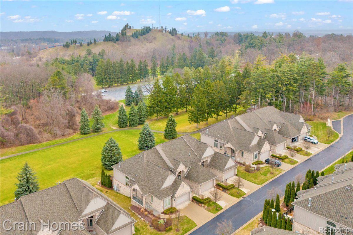 5808 KNOB HILL CIRCLE