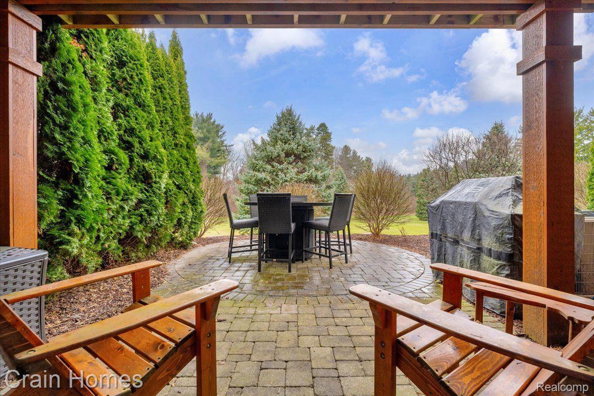 5808 KNOB HILL CIRCLE