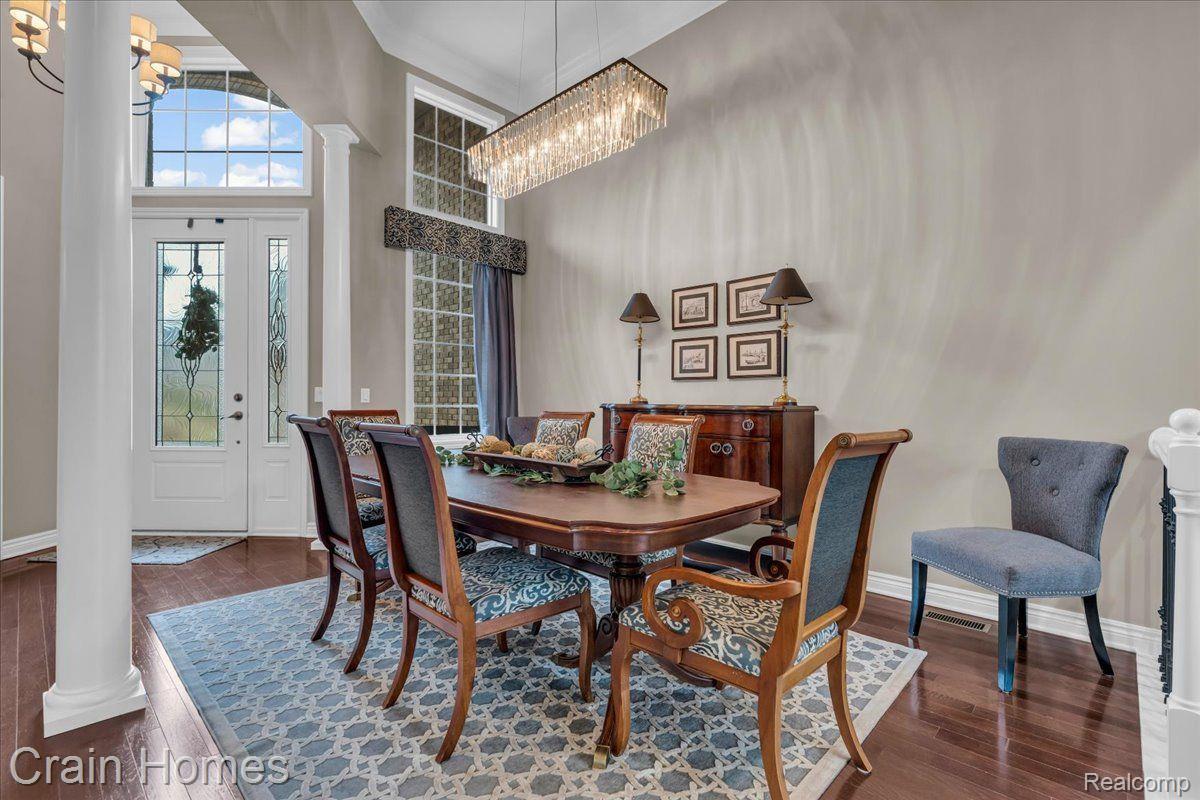 5808 KNOB HILL CIRCLE