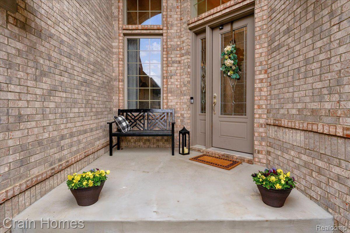 5808 KNOB HILL CIRCLE