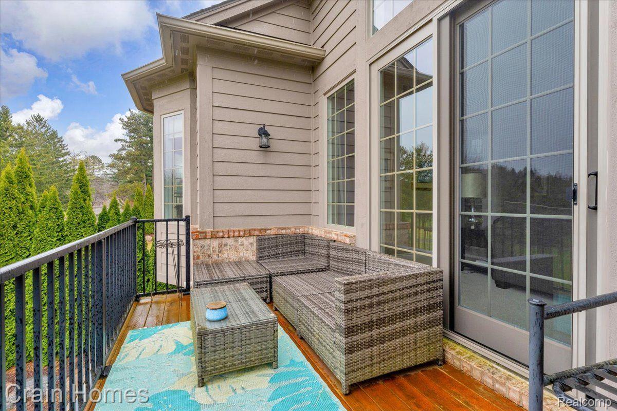 5808 KNOB HILL CIRCLE