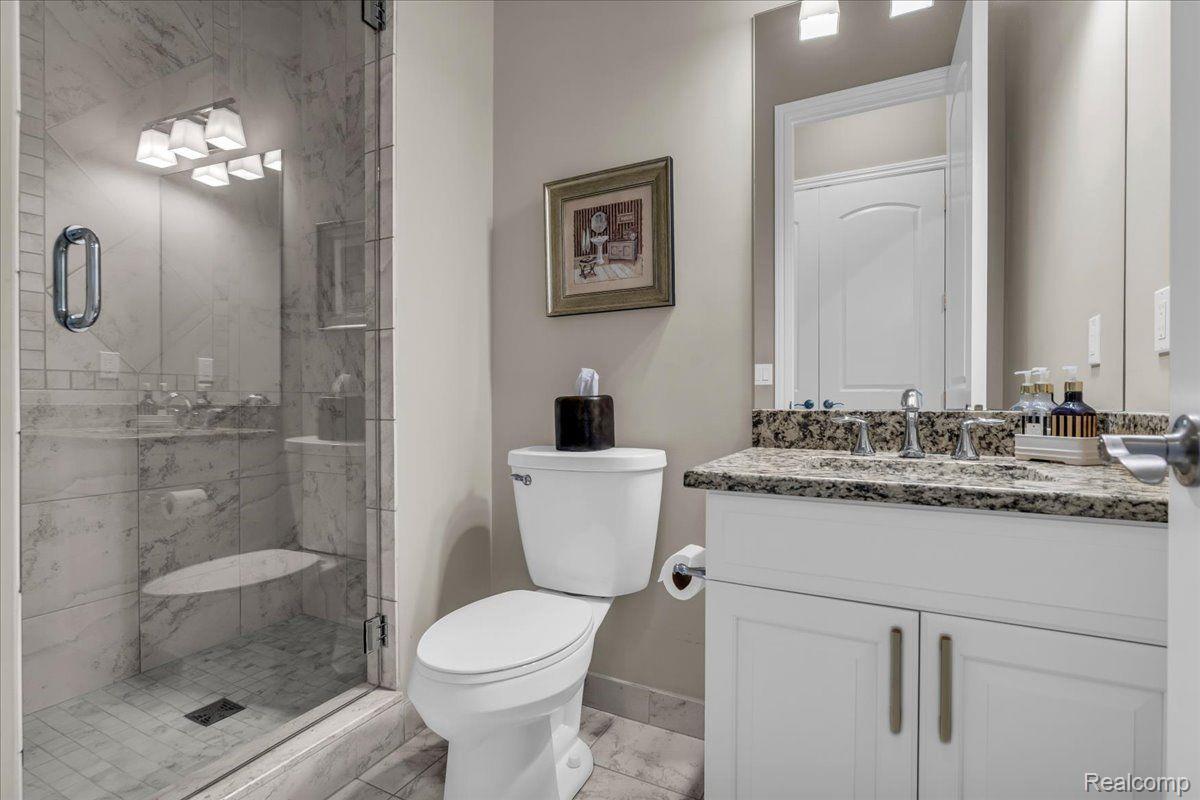 5808 KNOB HILL CIRCLE