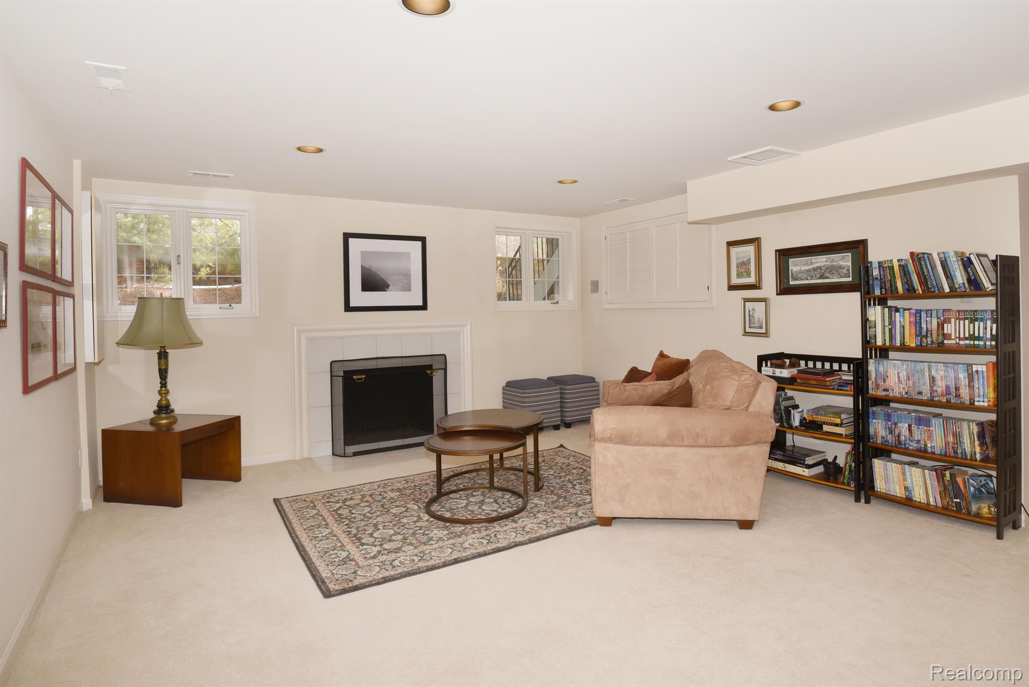 4074 CRANBROOK COURT