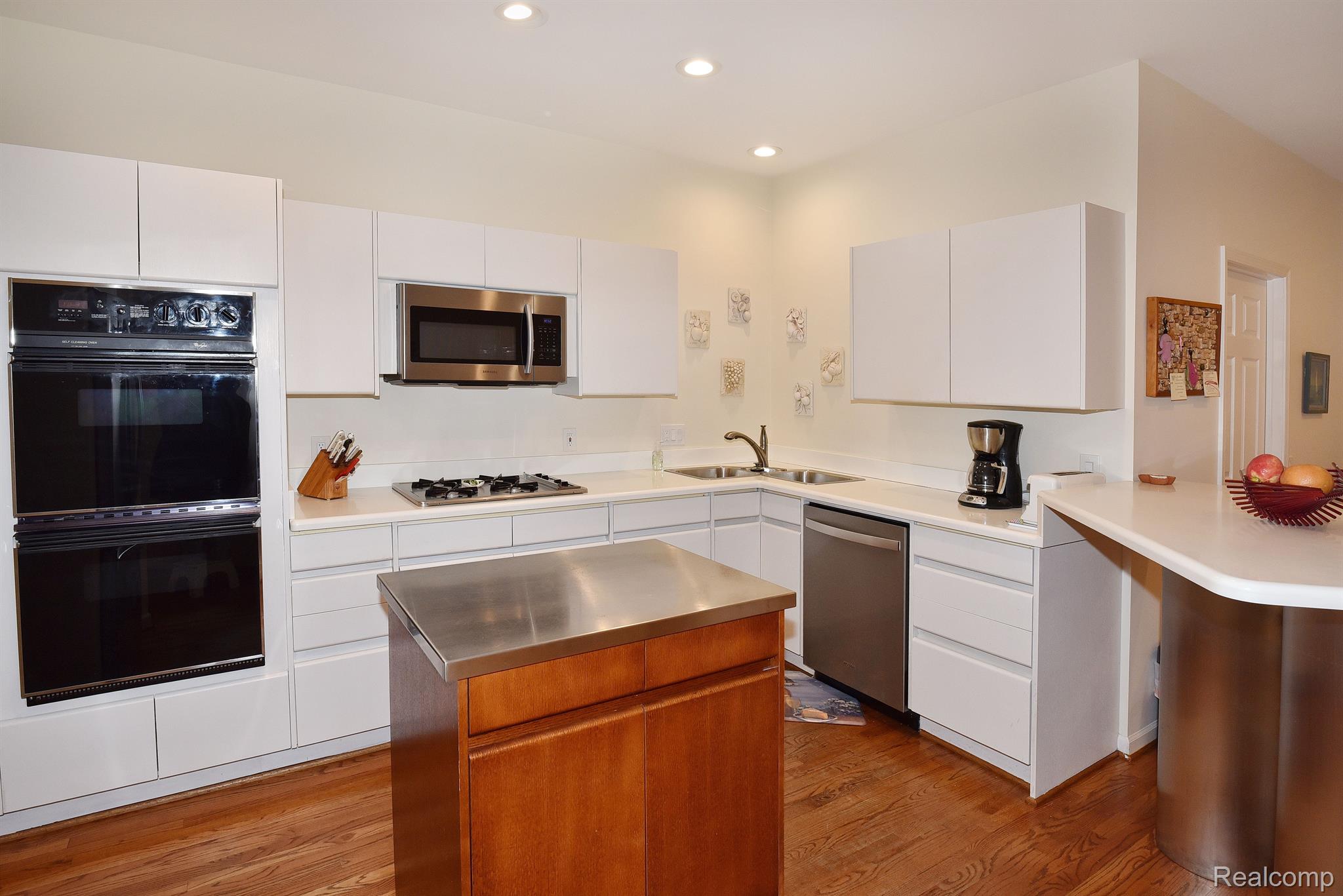 4074 CRANBROOK COURT
