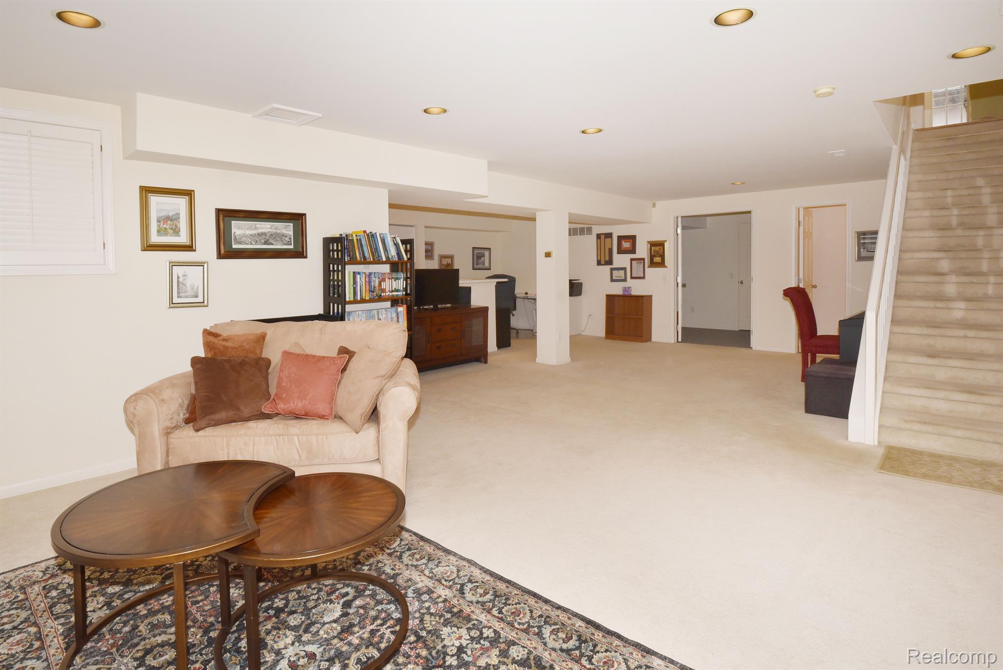 4074 CRANBROOK COURT