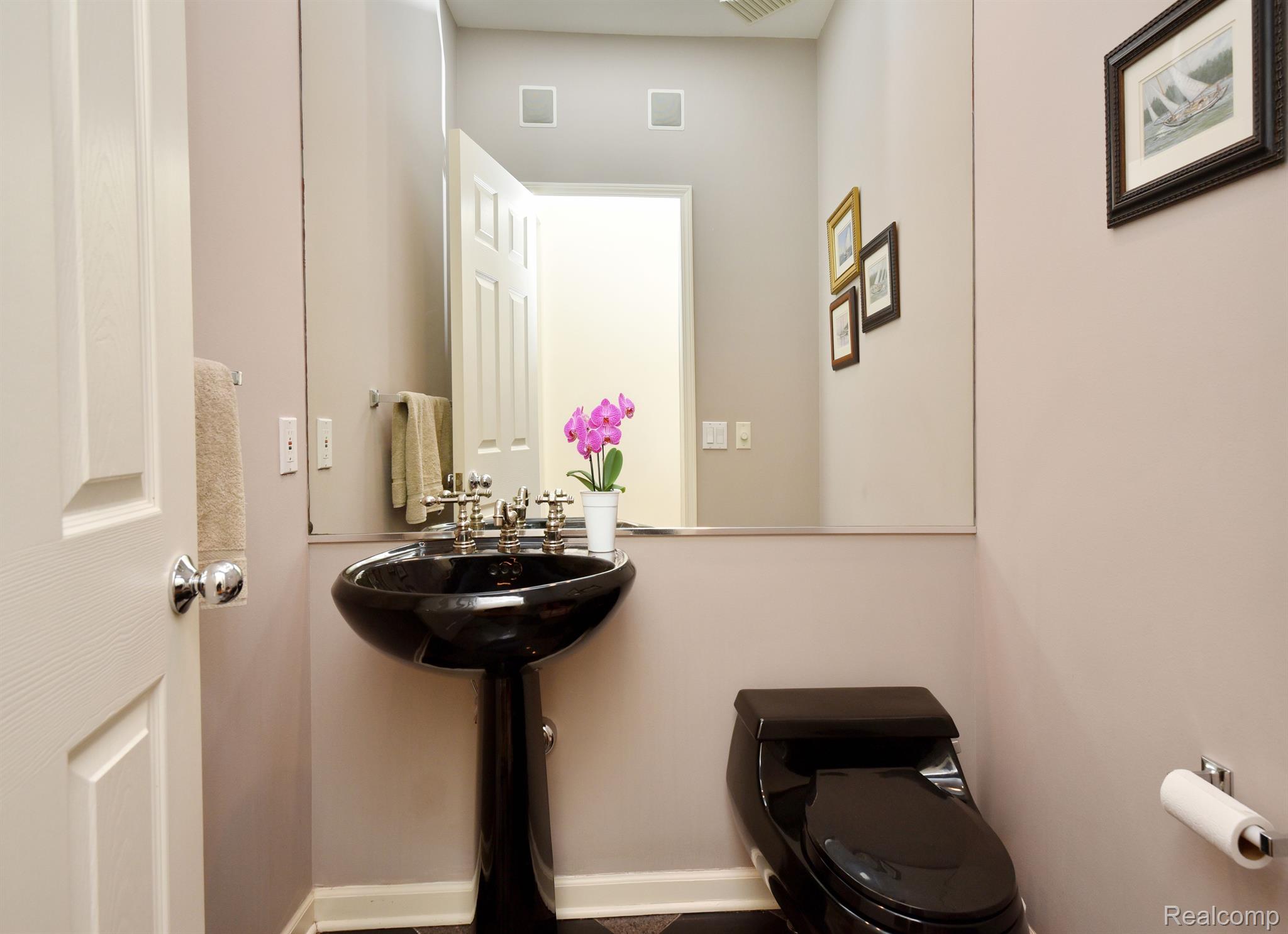 4074 CRANBROOK COURT