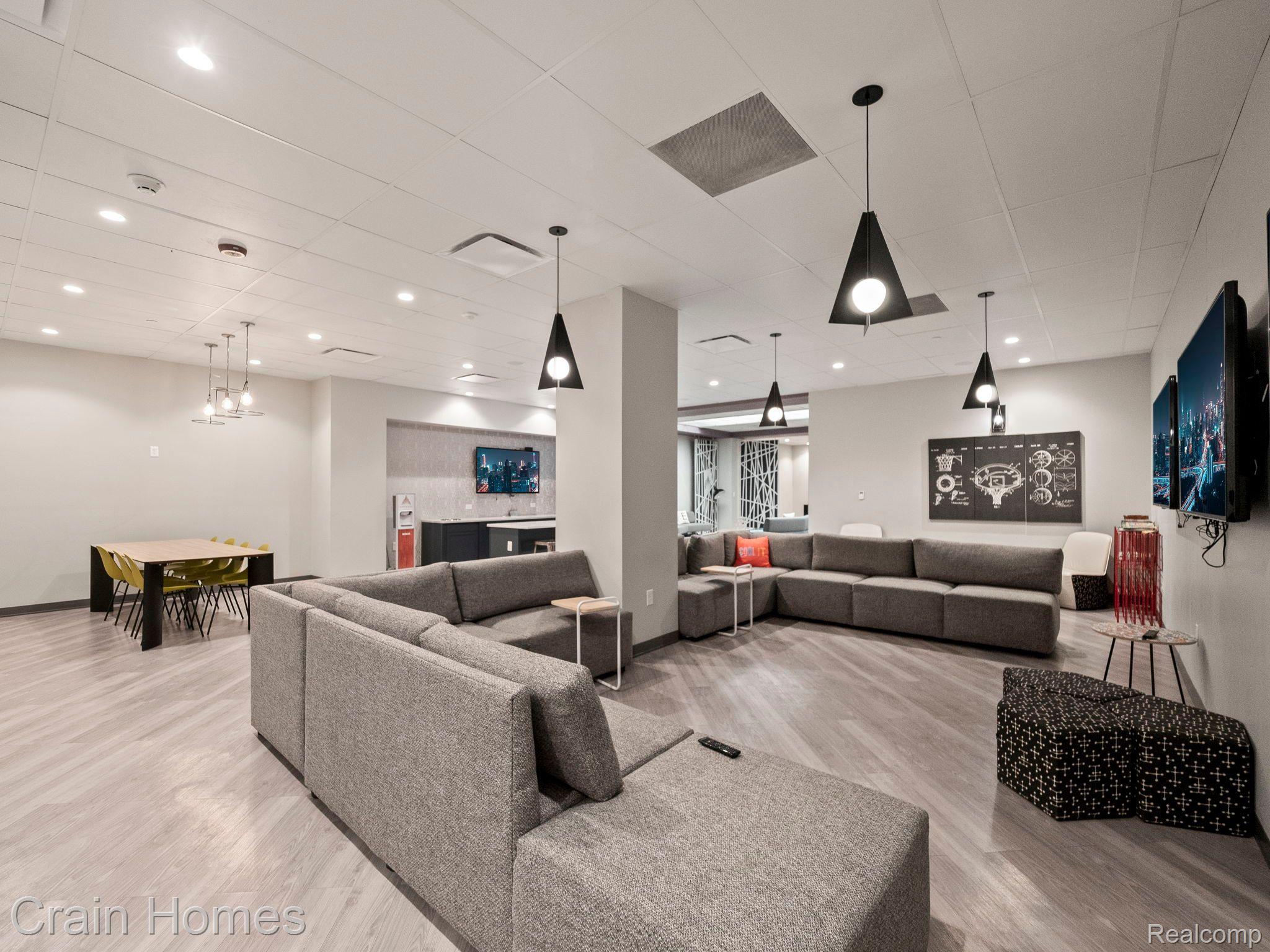 7430 2ND AVENUE 0802
