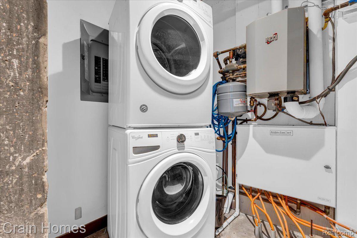 2915 JOHN R STREET 407