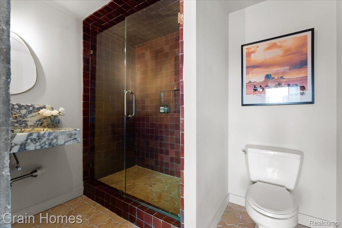 2915 JOHN R STREET 407