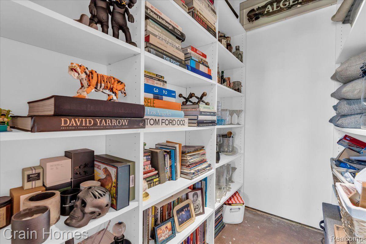 2915 JOHN R STREET 407