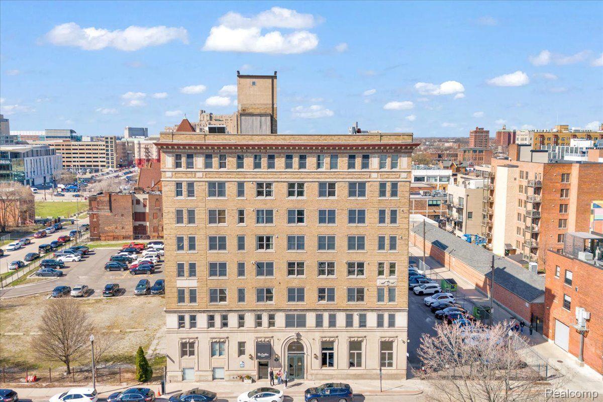 2915 JOHN R STREET 407