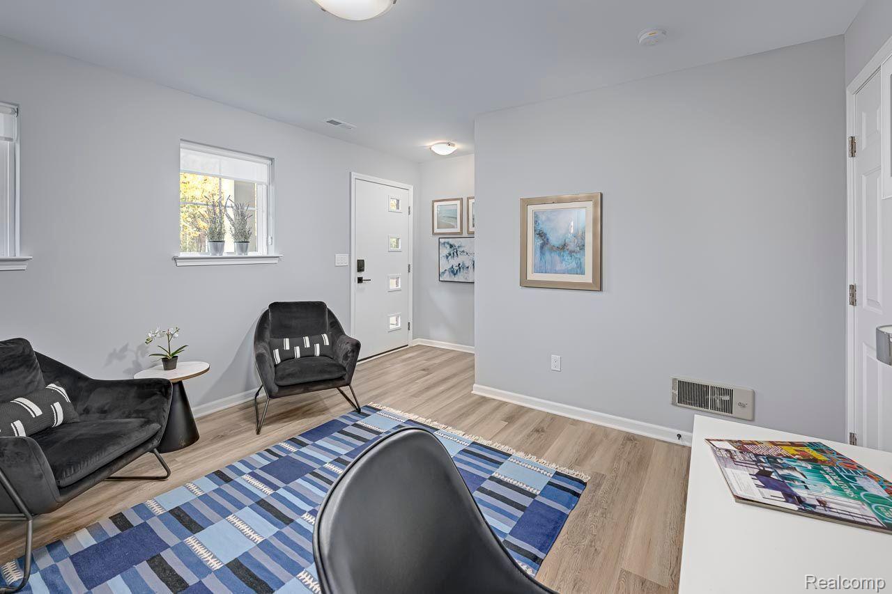 1737 MERRICK Street #12