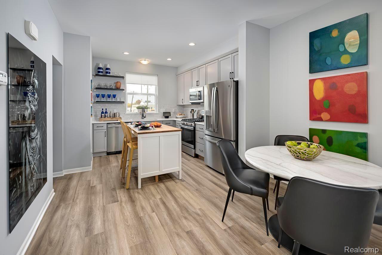 1737 MERRICK Street #12