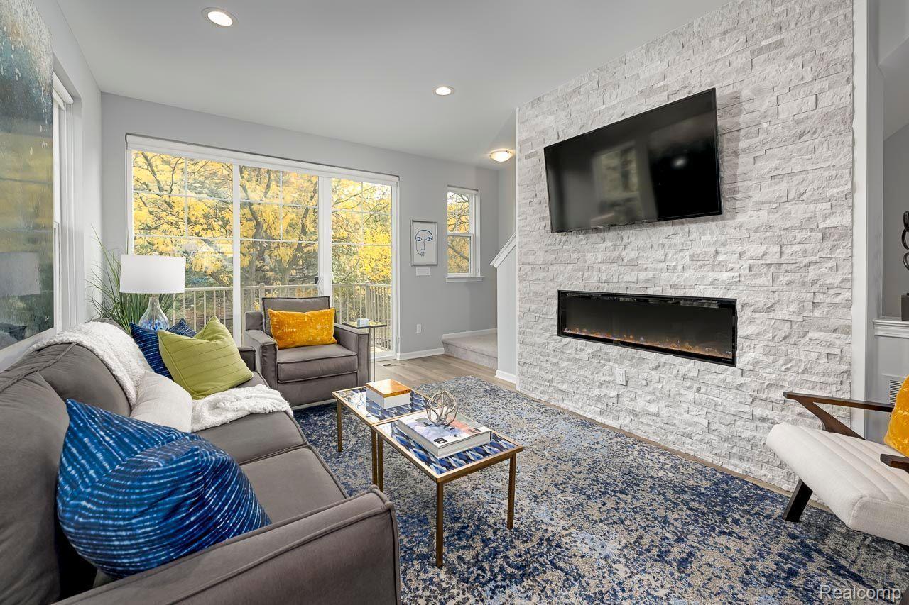 1737 MERRICK Street #12