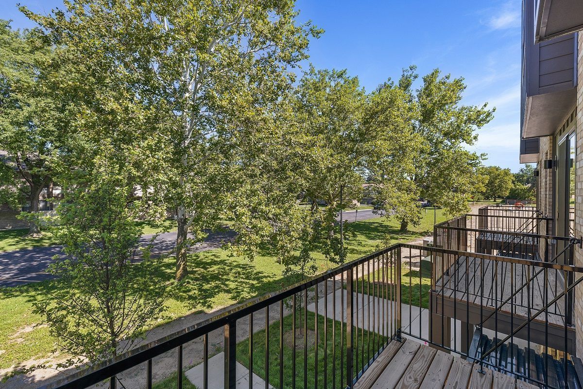 1737 MERRICK Street #12