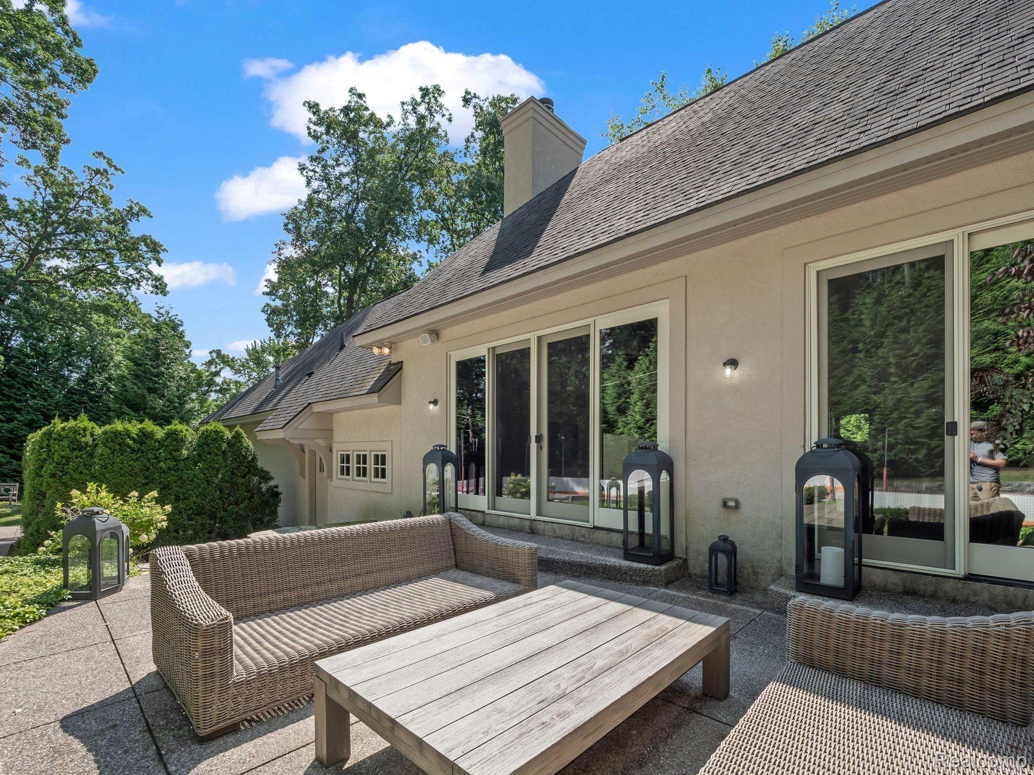 3418 WESTCHESTER ROAD