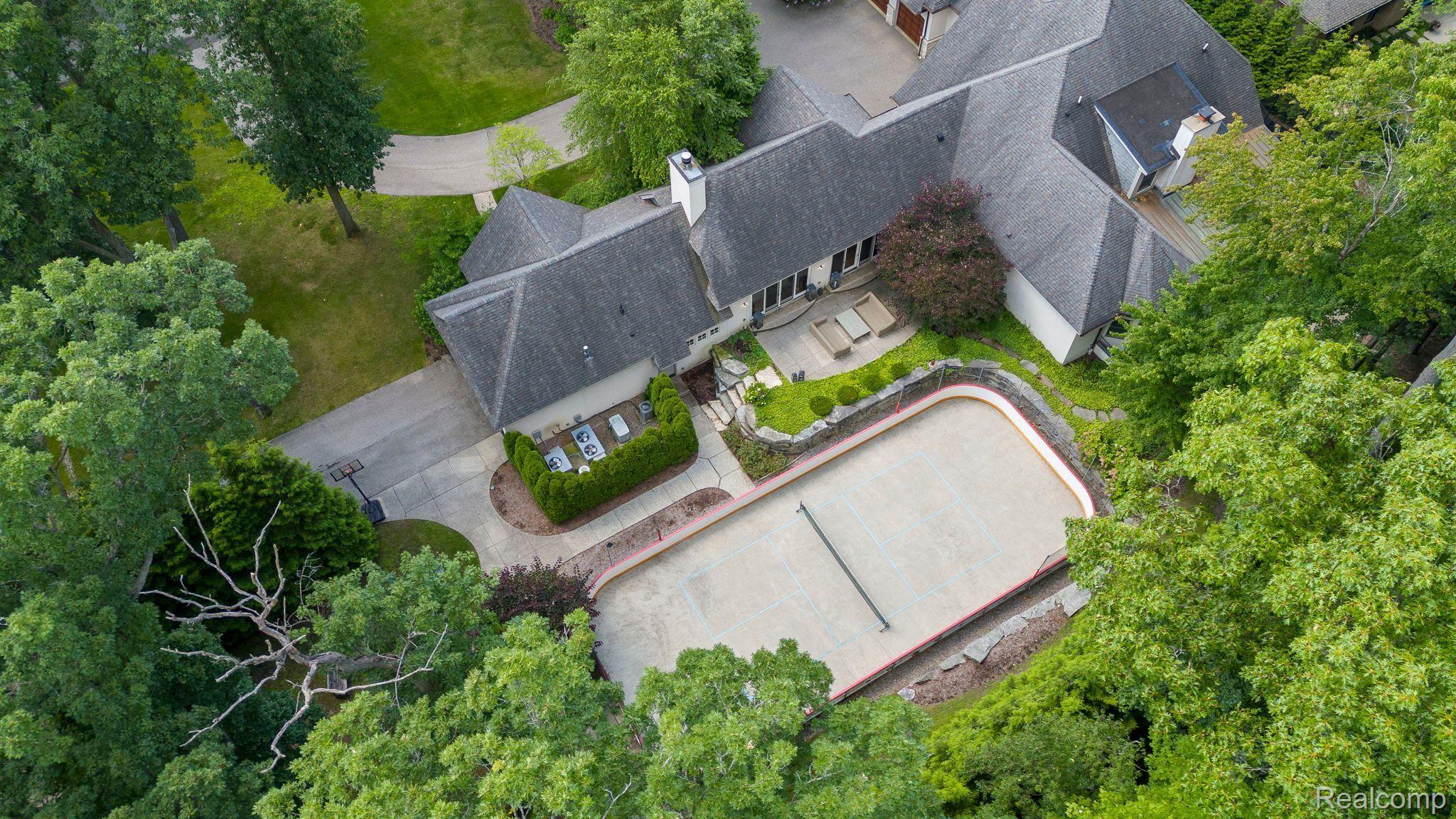 3418 WESTCHESTER ROAD