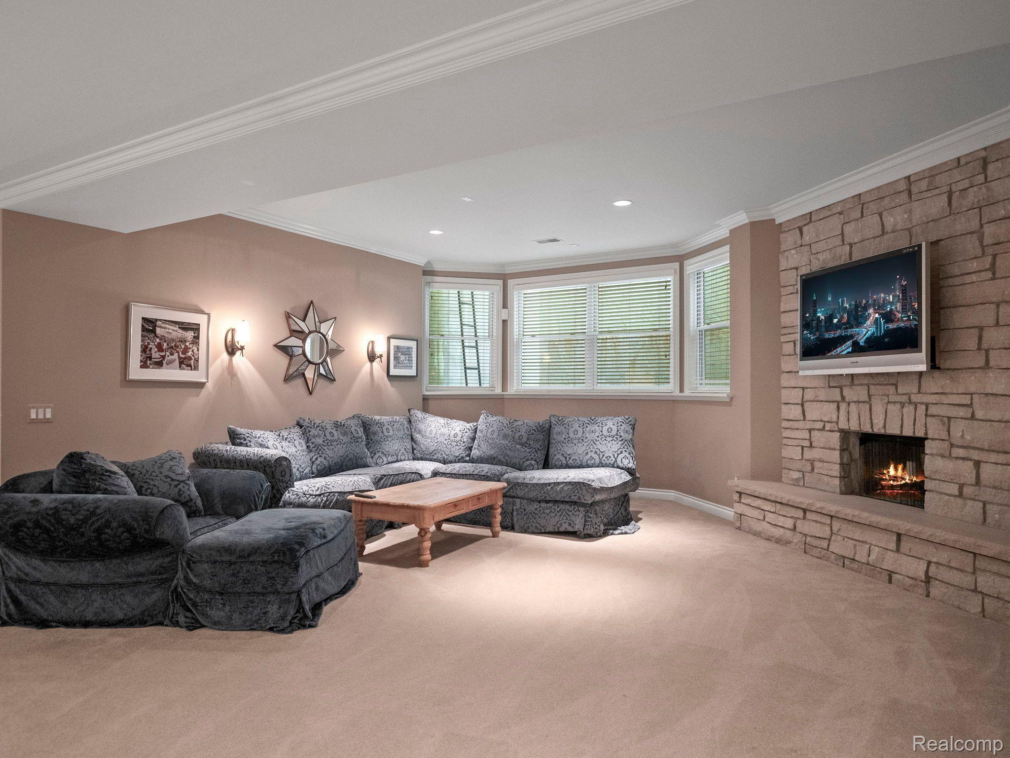 3418 WESTCHESTER ROAD