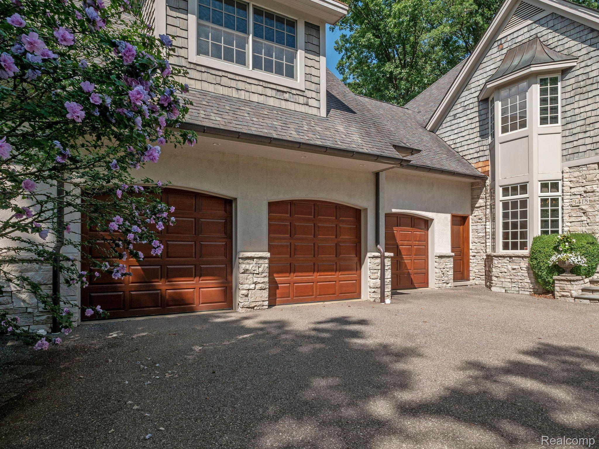 3418 WESTCHESTER ROAD