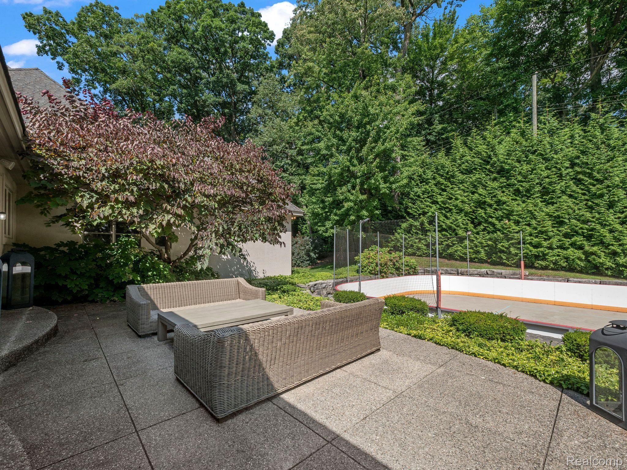 3418 WESTCHESTER ROAD
