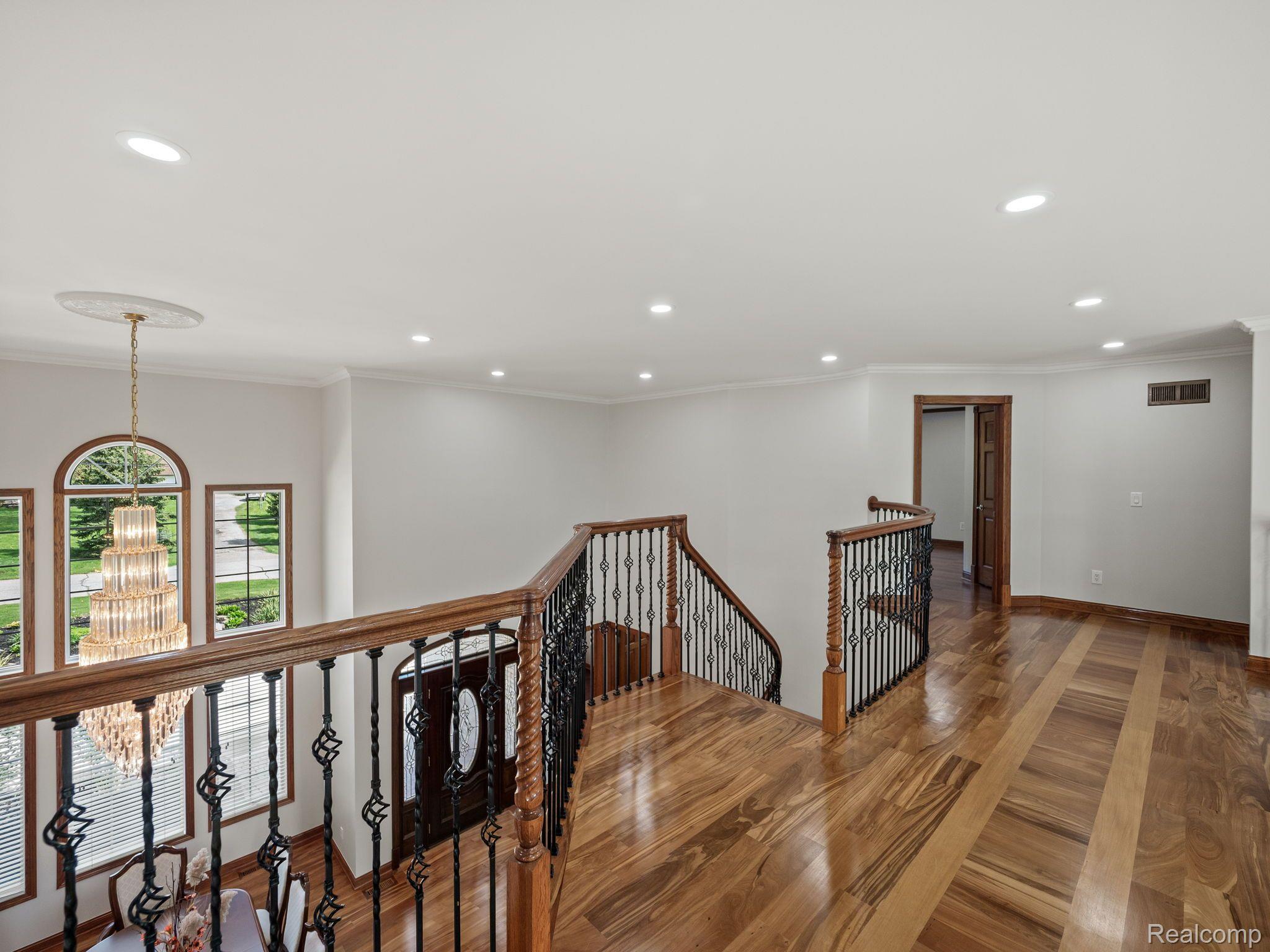 1334 LARAYNE DRIVE