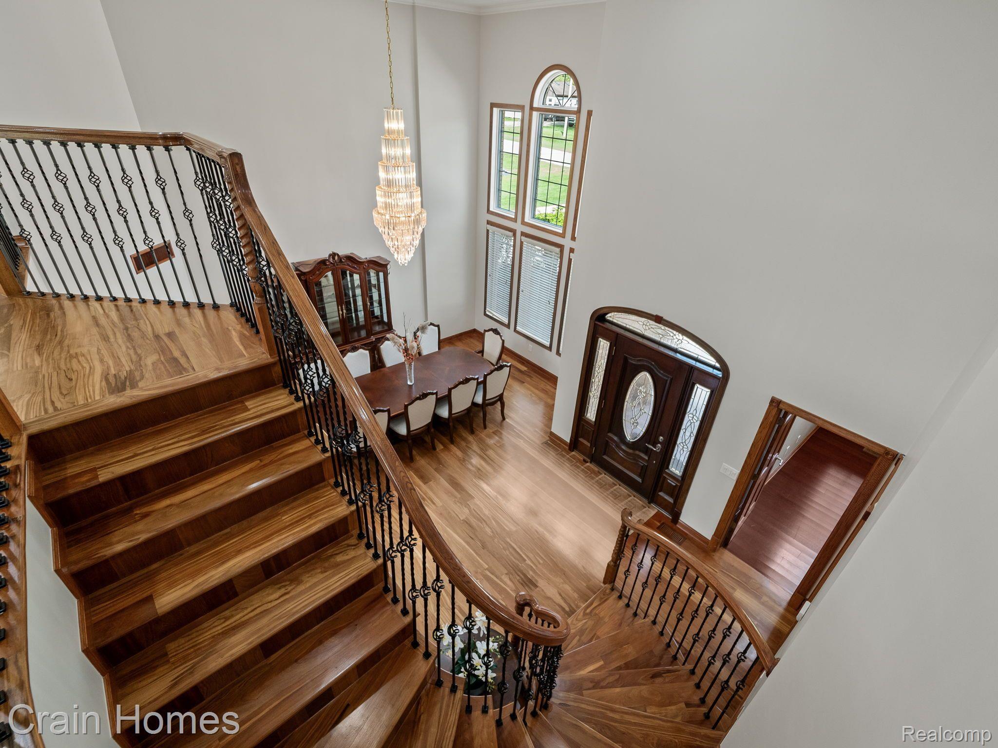 1334 LARAYNE DRIVE