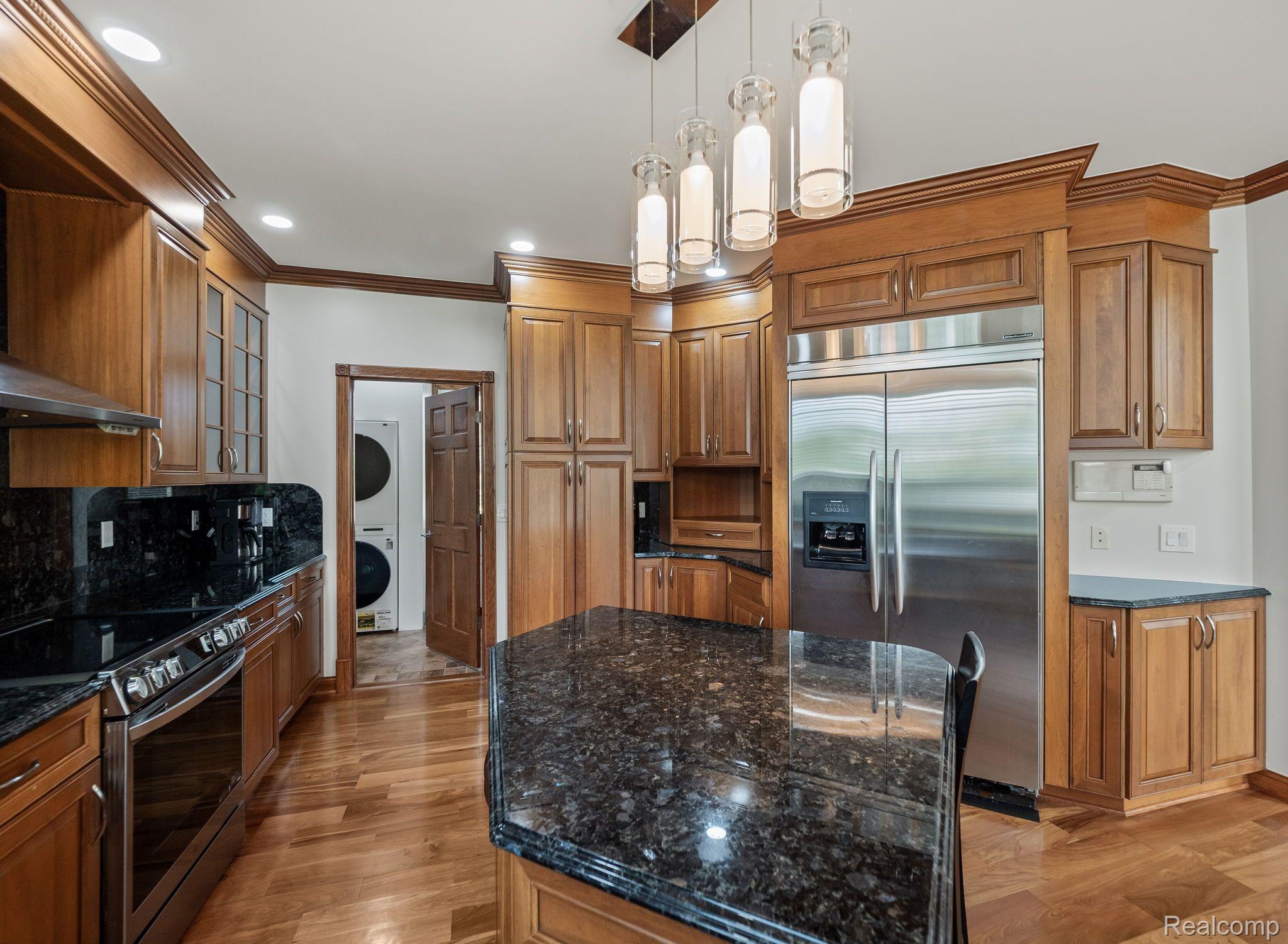 1334 LARAYNE DRIVE