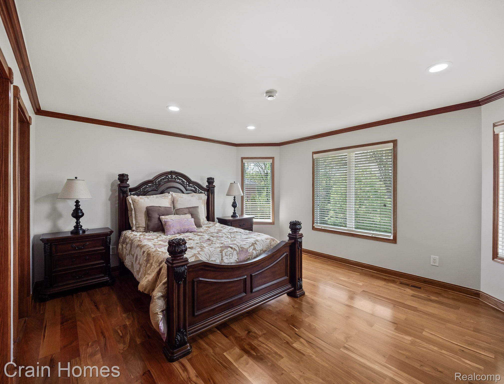 1334 LARAYNE DRIVE